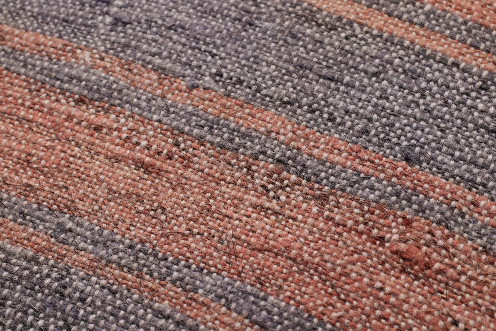0459700235 - Image 2